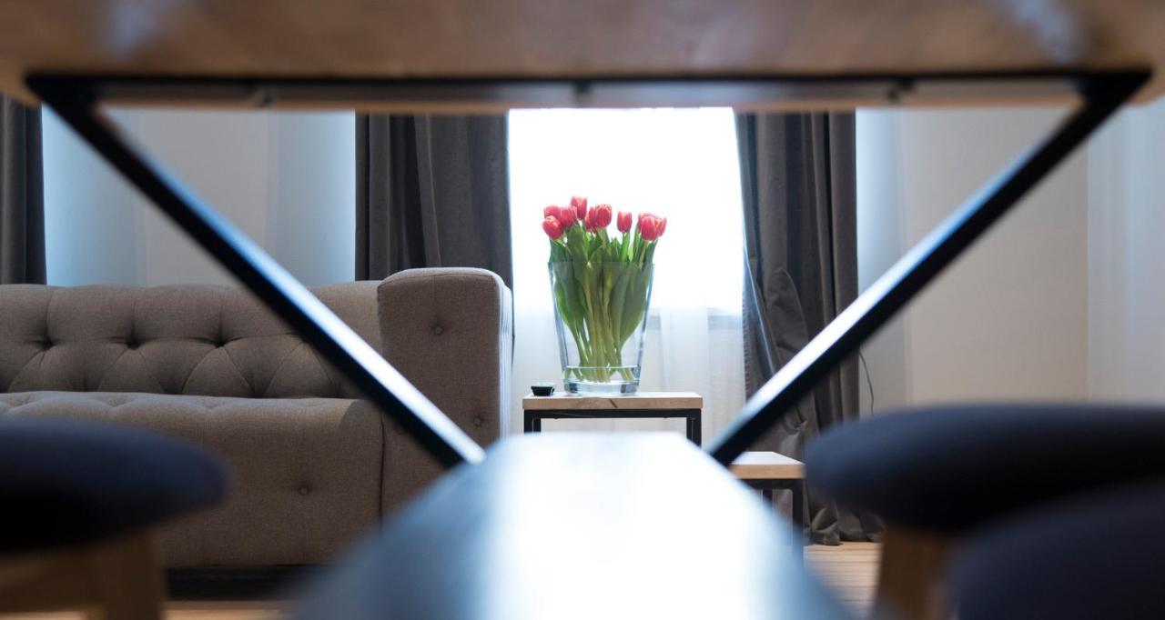 Laser Studio Apartment *